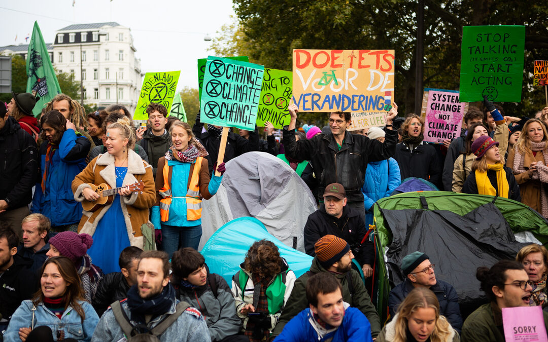 Extinction Rebellion: vreedzaam, ongehoorzaam en wit