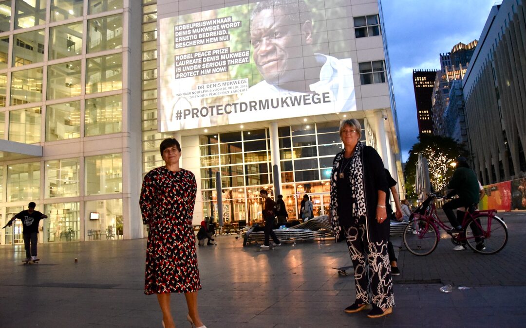 Bedreigde Nobelprijswinnaar in de kijker gezet op stadhuis Den Haag