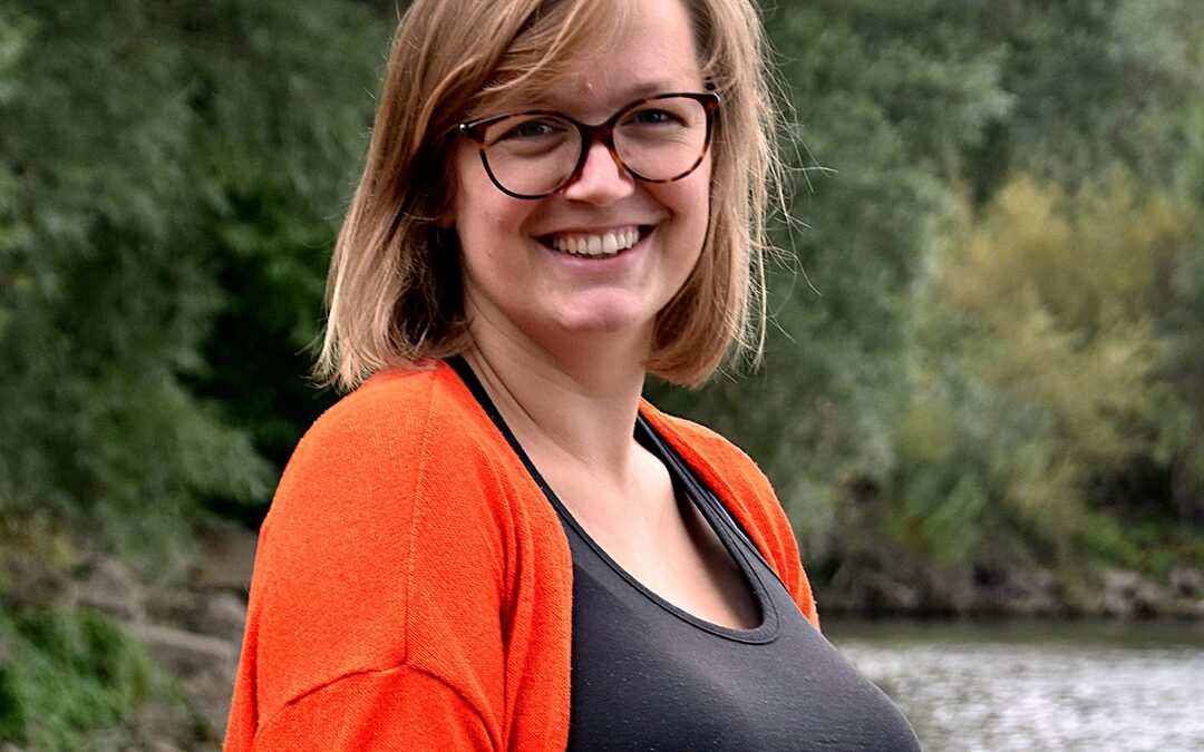 ‘Dubbele discrimi­natie van bi+ mensen leidt tot (veel meer) psychi­sche problemen’